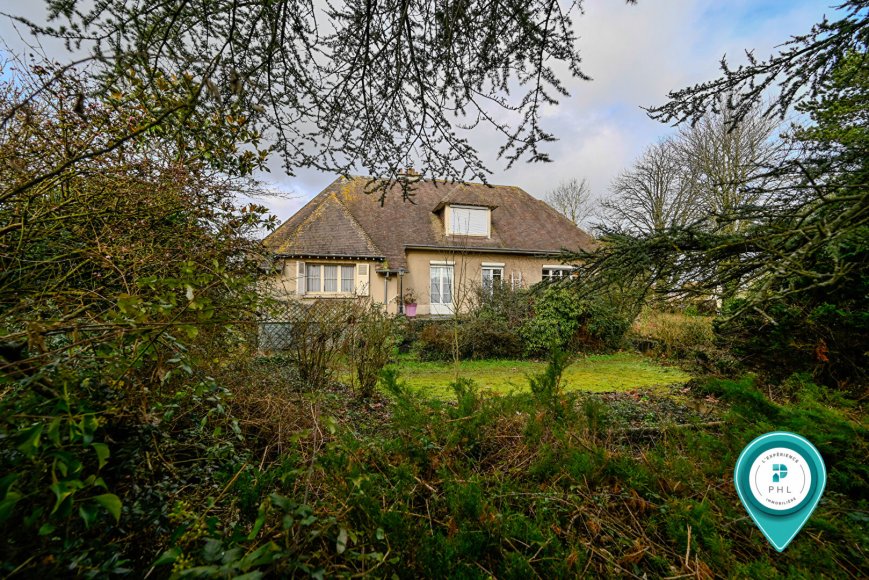 EN EXCLUSIVITÉ MAISON A MAY SUR ORNE 10 PIÈCE(S) 204 M² HABITABLE ET TERRAIN DE 2256 M² - PHL Immobilier