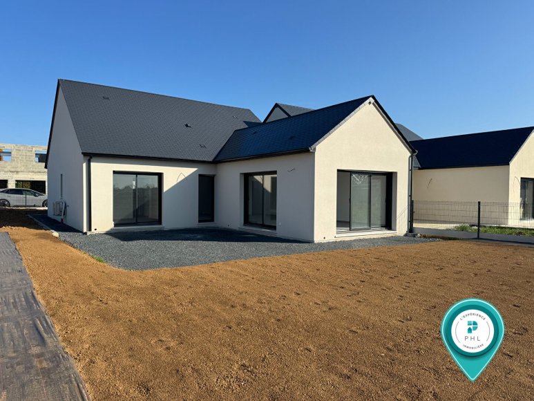 EN EXCLUSIVITÉ A COURSEULLES SUR MER MAISON PLAIN PIED 5 PIECES 106 M² HABITABLES - PHL Immobilier