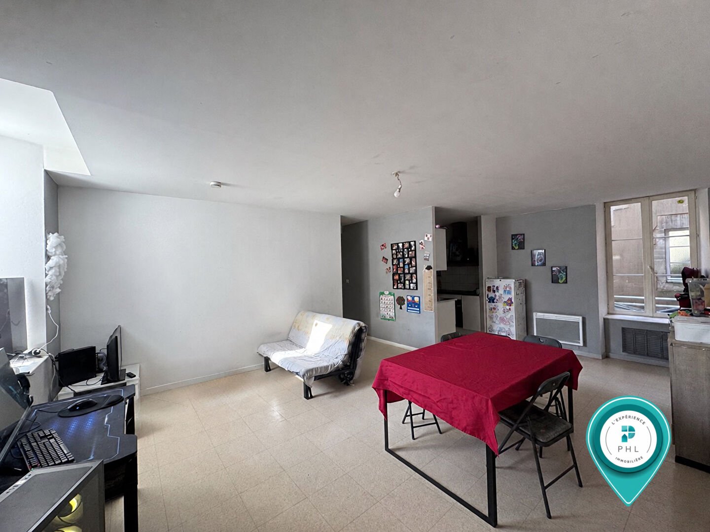 A BAYEUX APPARTEMENT 3 PIECES 75 M² HABITABLES VENDU LOUÉ - PHL Immobilier