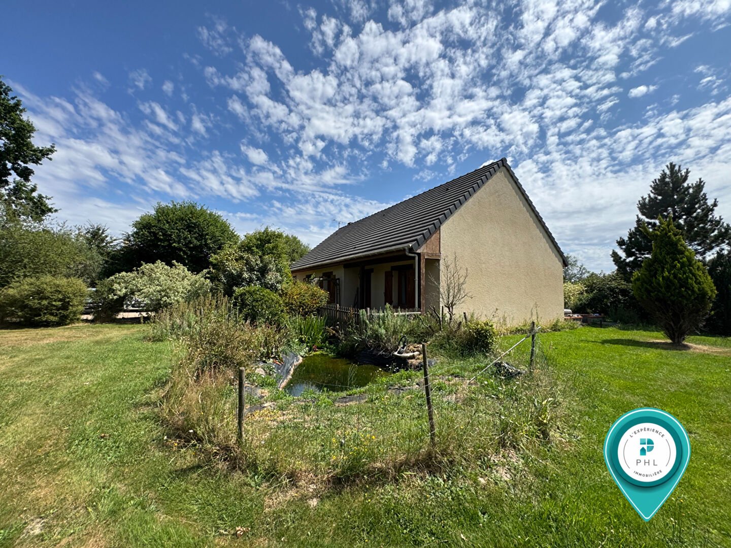 MAISON A COURTONNE LES DEUX ÉGLISES 6 PIECES 122 M2 AVEC VIE DE PLAIN PIED - PHL Immobilier