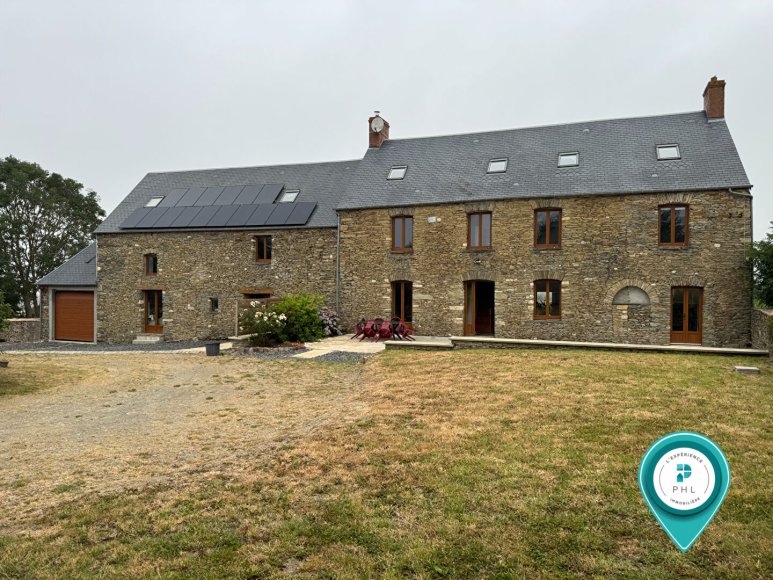 EN EXCLUSIVITÉ CORPS DE FERME CAUMONT SUR AURE 12 PIECES 345 M2 AVEC DÉPENDANCES - PHL Immobilier